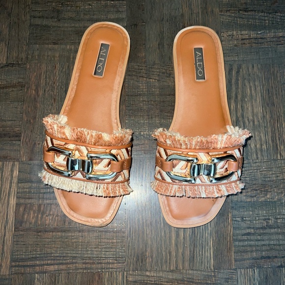 ALDO Fringie embellished flat sandals size 6 - Picture 6 of 7